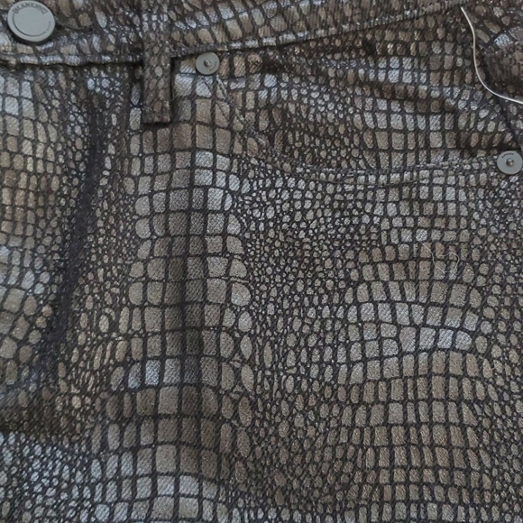 BLANKNYC denim metallic snake print raw hem mini skirt - Picture 3 of 10